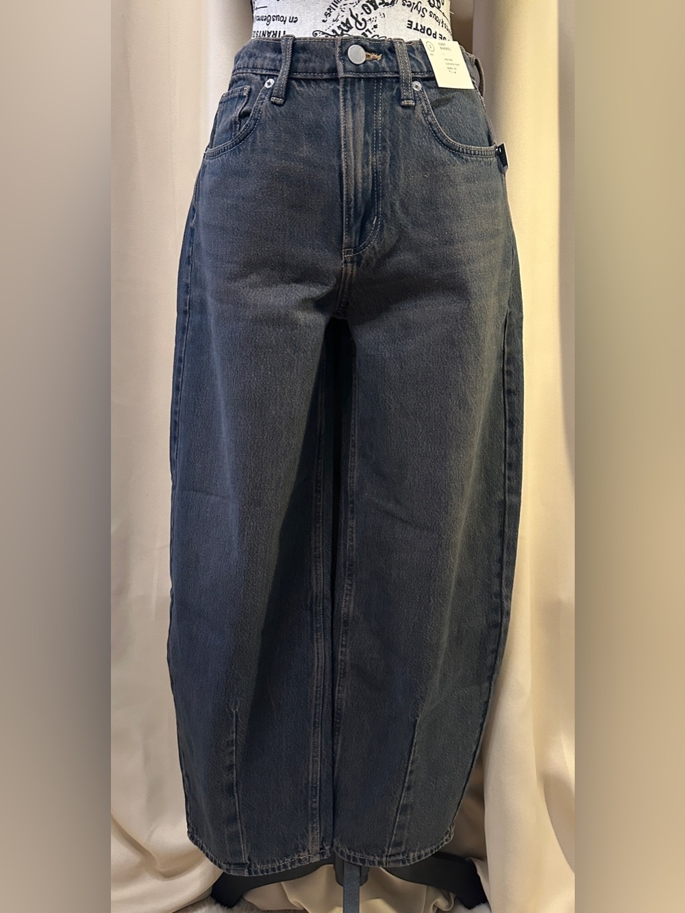 Universal Thread High Rise Easy Barrel Jeans Gray Size 2 NWT